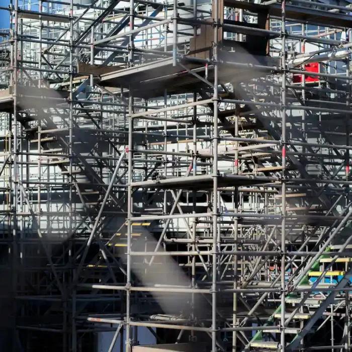 Commercial scaffold system by San Rafael Scaffolding Rental
